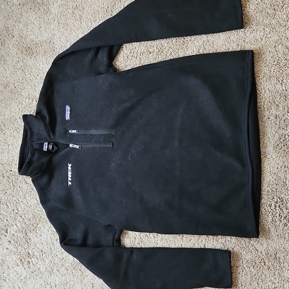 Patagonia Other - Patagonia long sleeve sweater, Trek logo on right chest, size M